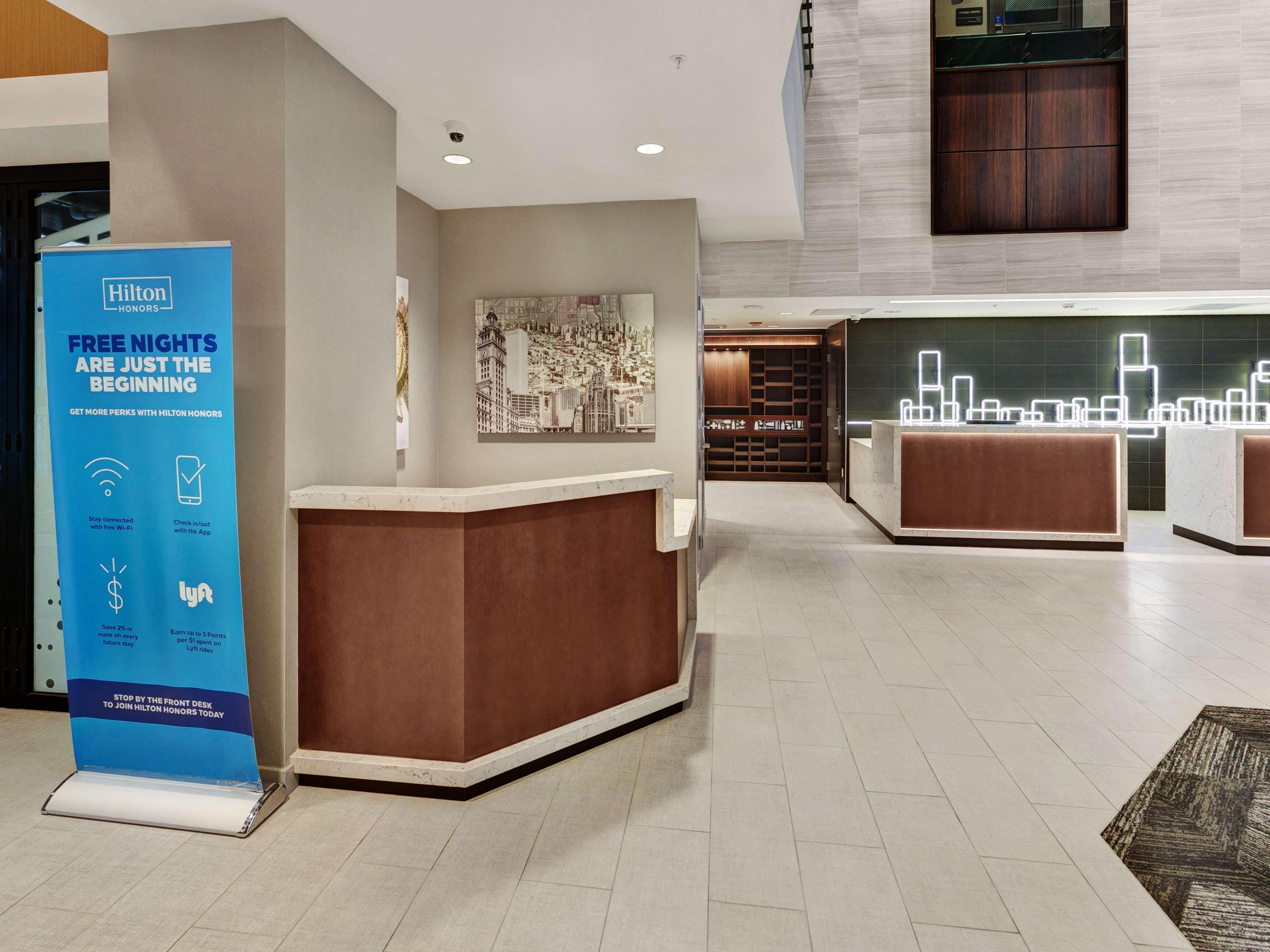 Hampton Inn & Suites Chicago-Downtown Exteriér fotografie